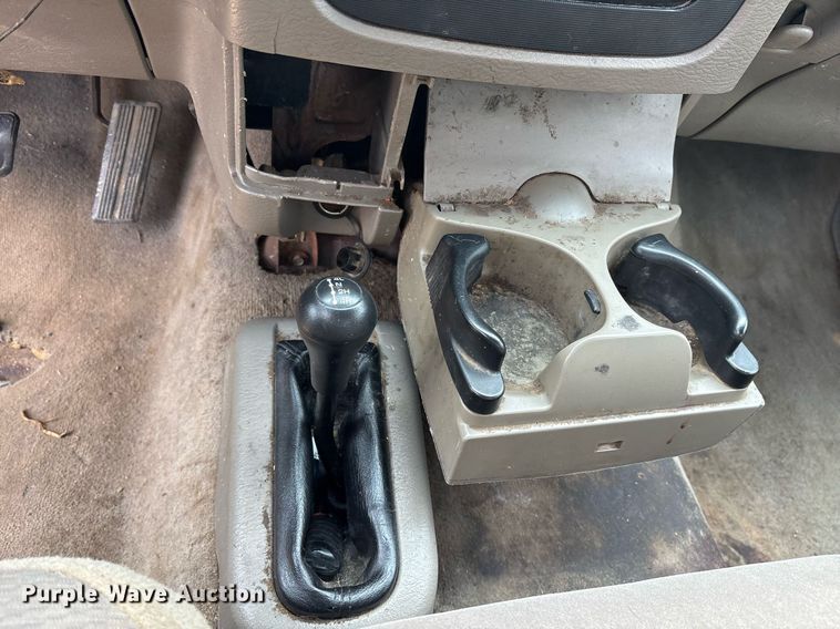 image for item EY9932 2004 Dodge Ram 1500 pickup truck