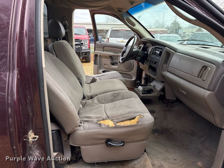 image for item EY9932 2004 Dodge Ram 1500 pickup truck