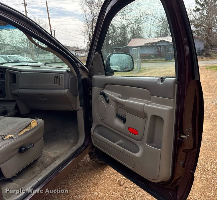 image for item EY9932 2004 Dodge Ram 1500 pickup truck