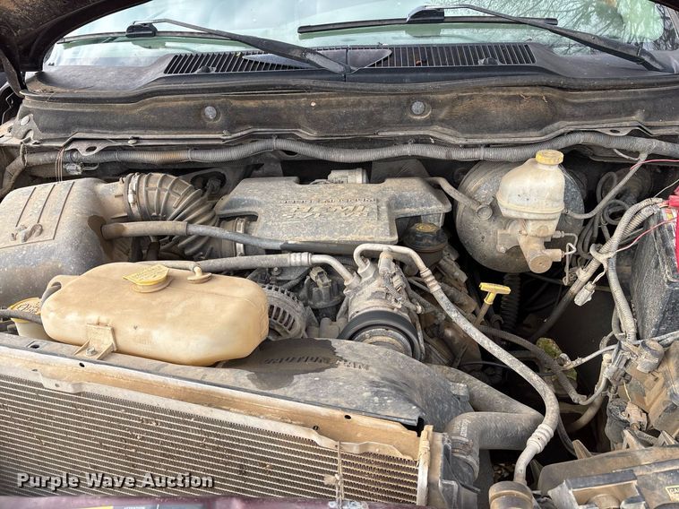 image for item EY9932 2004 Dodge Ram 1500 pickup truck