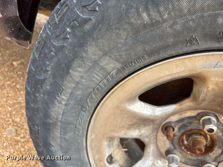 image for item EY9932 2004 Dodge Ram 1500 pickup truck