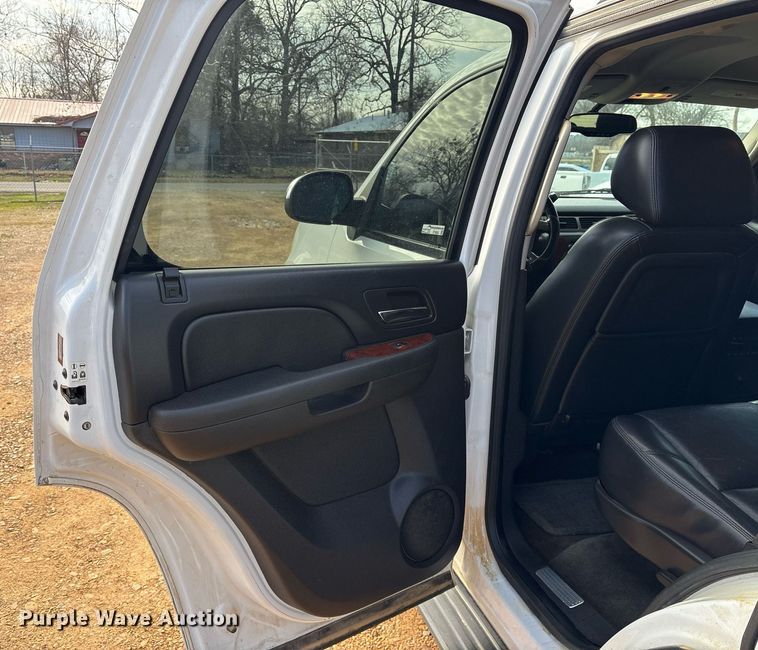 image for item EY9936 2013 Chevrolet Tahoe SUV