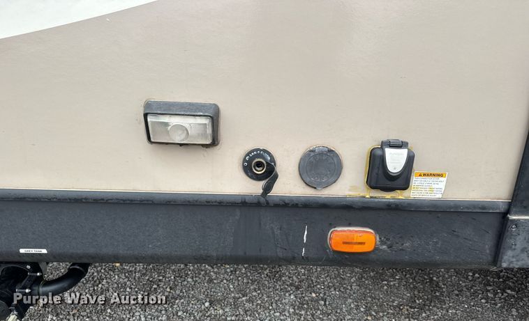 image for item LH9481 2017 Keystone  Kodiak Ultra-Lite camper