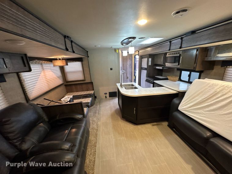 image for item LH9481 2017 Keystone  Kodiak Ultra-Lite camper