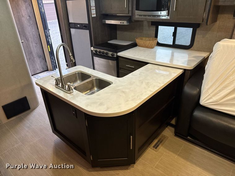 image for item LH9481 2017 Keystone  Kodiak Ultra-Lite camper