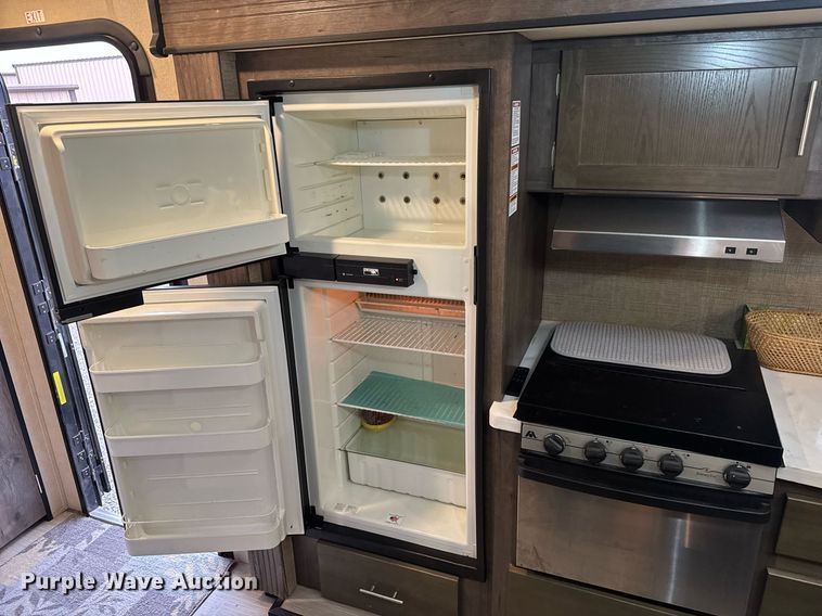 image for item LH9481 2017 Keystone  Kodiak Ultra-Lite camper