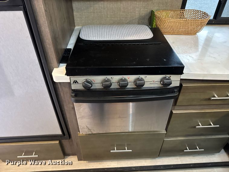 image for item LH9481 2017 Keystone  Kodiak Ultra-Lite camper