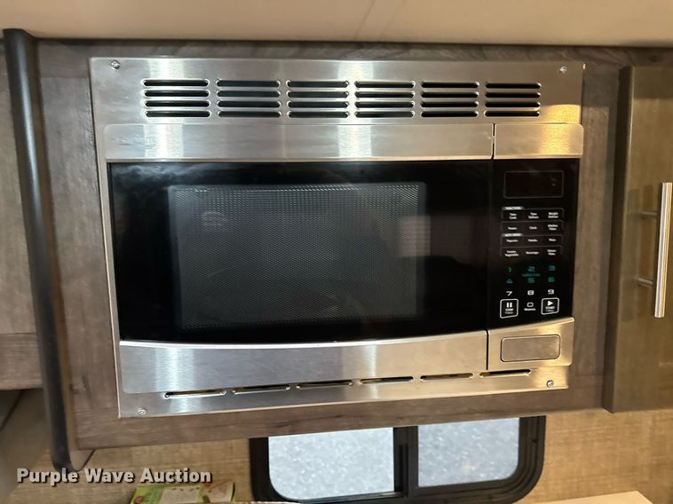 image for item LH9481 2017 Keystone  Kodiak Ultra-Lite camper