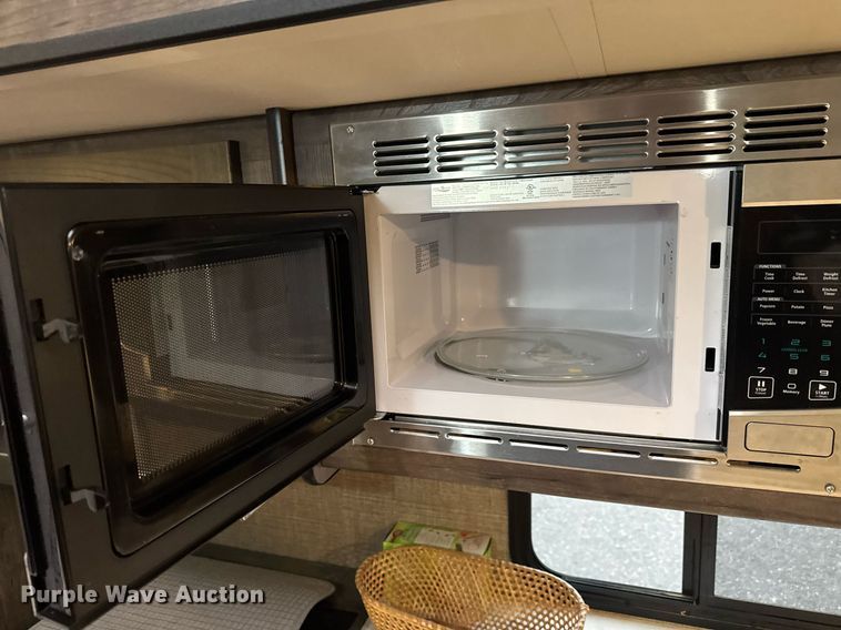 image for item LH9481 2017 Keystone  Kodiak Ultra-Lite camper