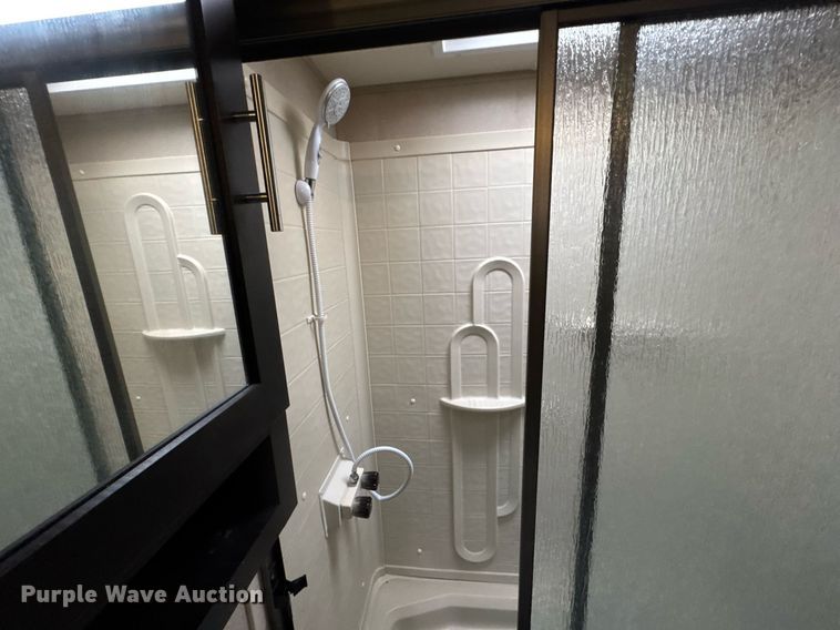 image for item LH9481 2017 Keystone  Kodiak Ultra-Lite camper