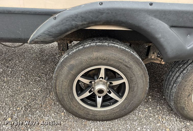 image for item LH9481 2017 Keystone  Kodiak Ultra-Lite camper