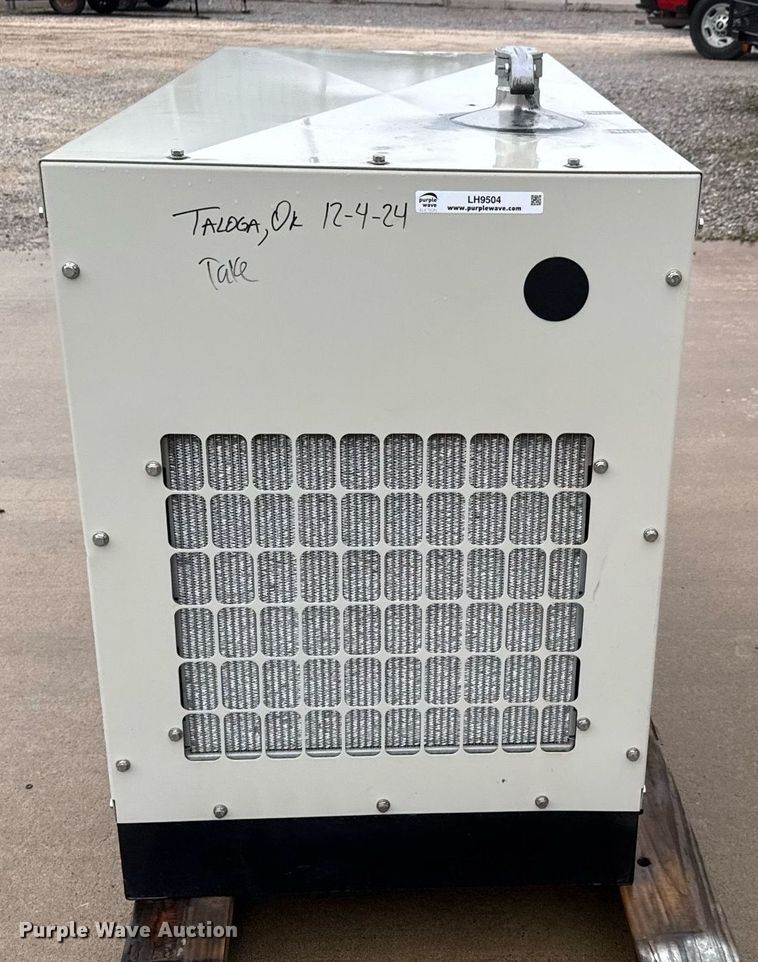 image for item LH9504 2011 Onan GGMB-9061835 generator