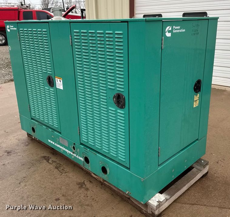 image for item LH9516 2011 Onan GGPA-9091811 generator