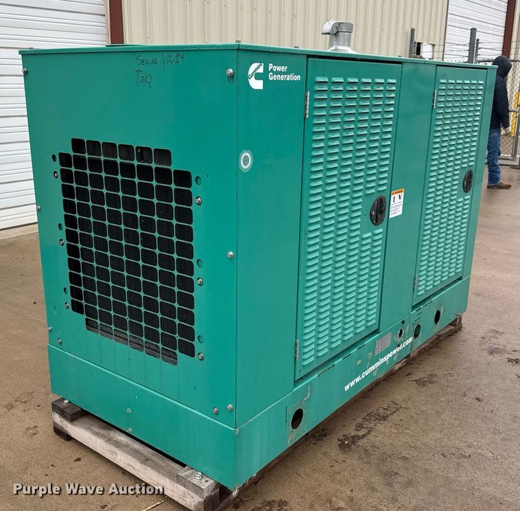 image for item LH9516 2011 Onan GGPA-9091811 generator