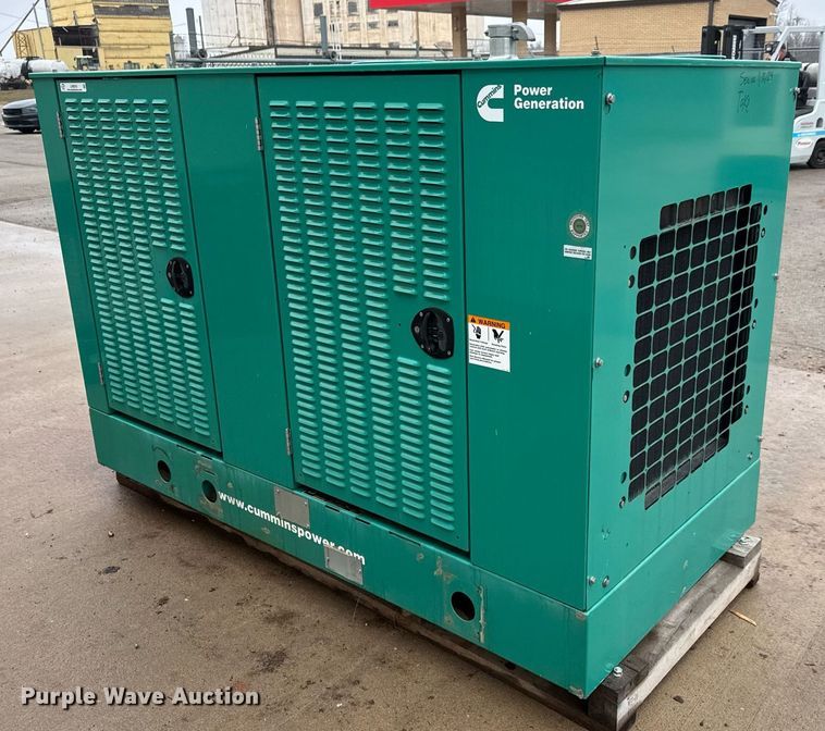 image for item LH9516 2011 Onan GGPA-9091811 generator