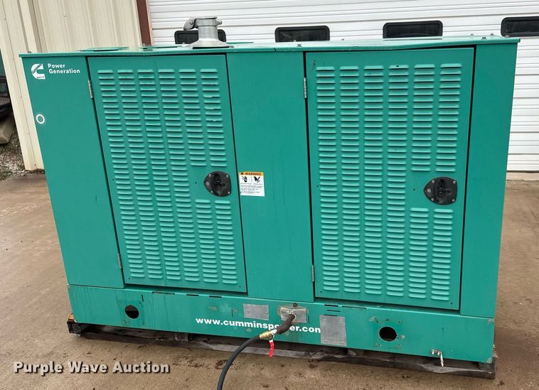 image for item LH9518 2011 Onan GGPA-9235911 generator