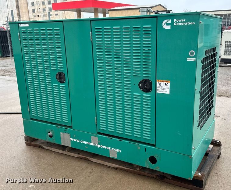 image for item LH9518 2011 Onan GGPA-9235911 generator