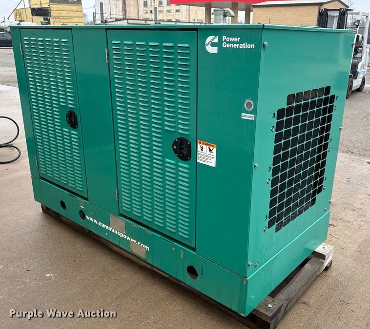 image for item LH9519 2011 Onan GGPA-9061845 generator