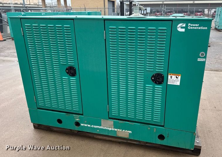 image for item LH9519 2011 Onan GGPA-9061845 generator