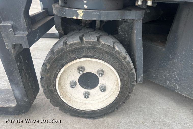 image for item LH9531 2024 Combilift CB6000 multi-directional forklift