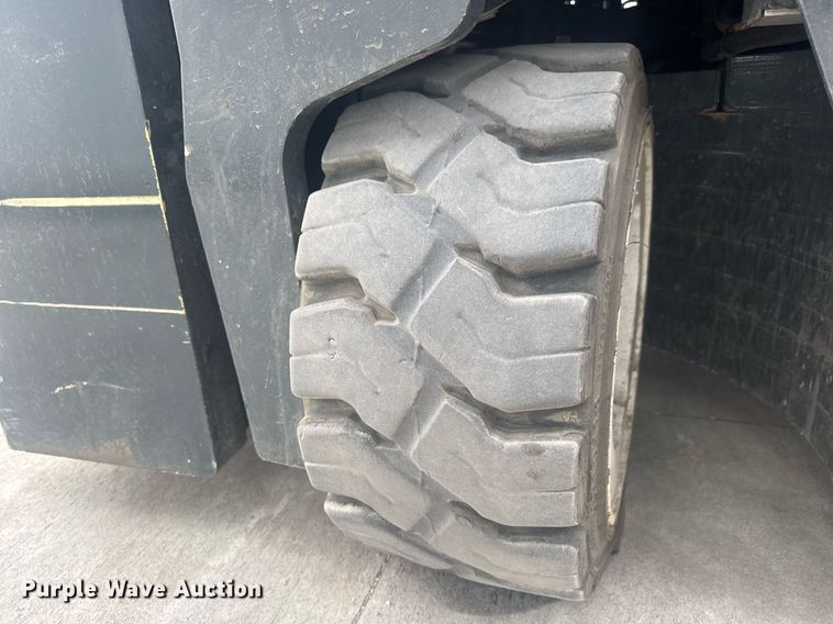 image for item LH9531 2024 Combilift CB6000 multi-directional forklift