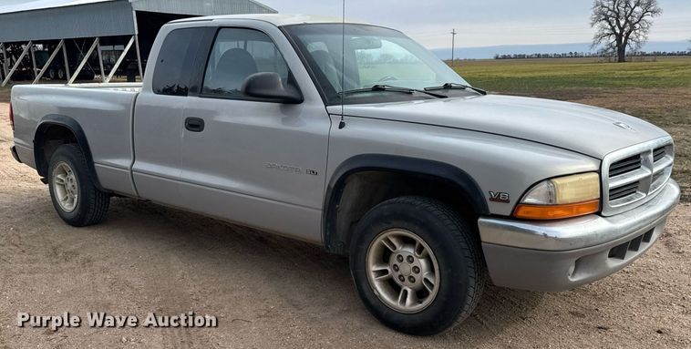 image for item LH9532 1998 Dodge Dakota SLT Club Cab pickup truck
