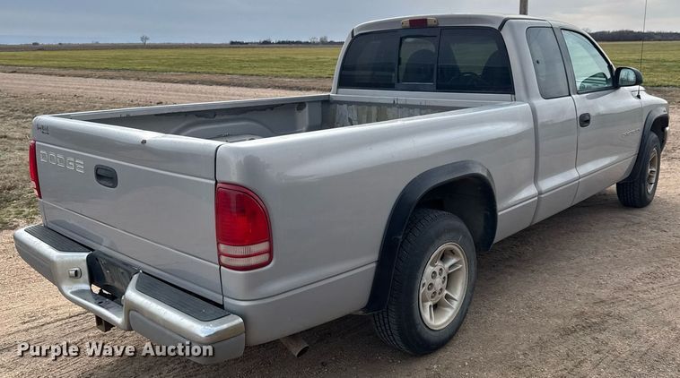 image for item LH9532 1998 Dodge Dakota SLT Club Cab pickup truck