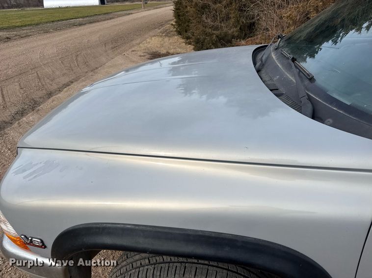 image for item LH9532 1998 Dodge Dakota SLT Club Cab pickup truck