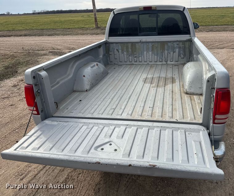 image for item LH9532 1998 Dodge Dakota SLT Club Cab pickup truck