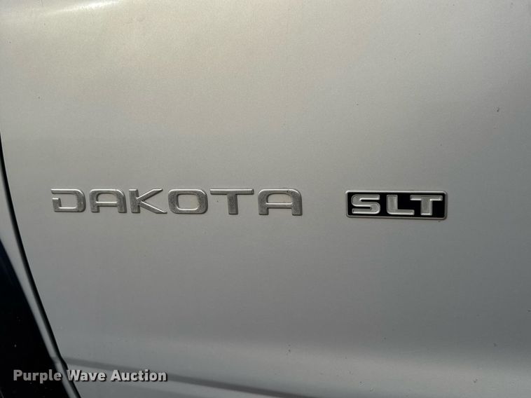 image for item LH9532 1998 Dodge Dakota SLT Club Cab pickup truck