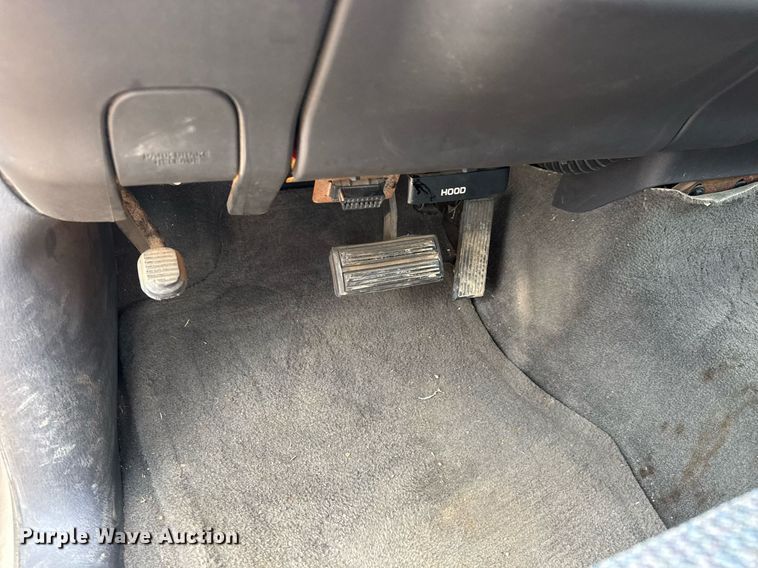 image for item LH9532 1998 Dodge Dakota SLT Club Cab pickup truck