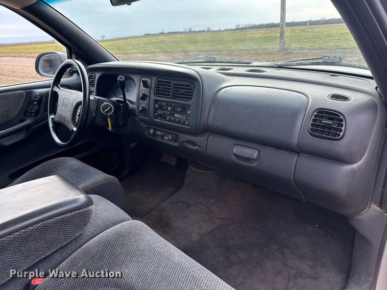 image for item LH9532 1998 Dodge Dakota SLT Club Cab pickup truck