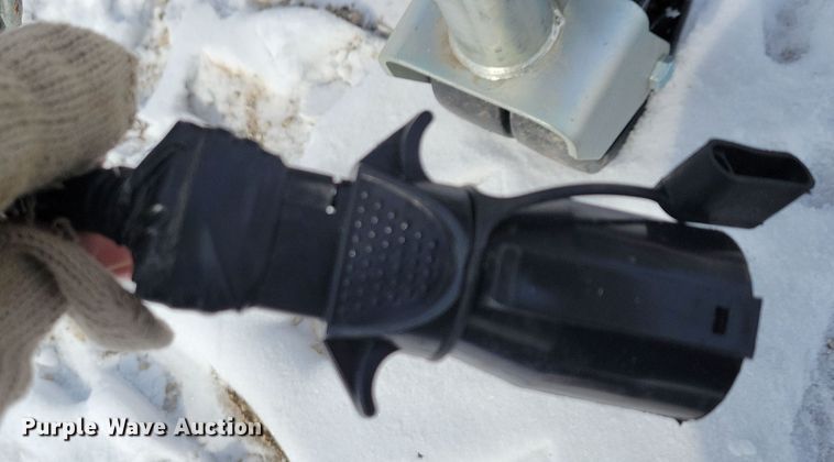 image for item NB9814 2019 Sun Tracker Fishin Barge 20 DLX pontoon boat