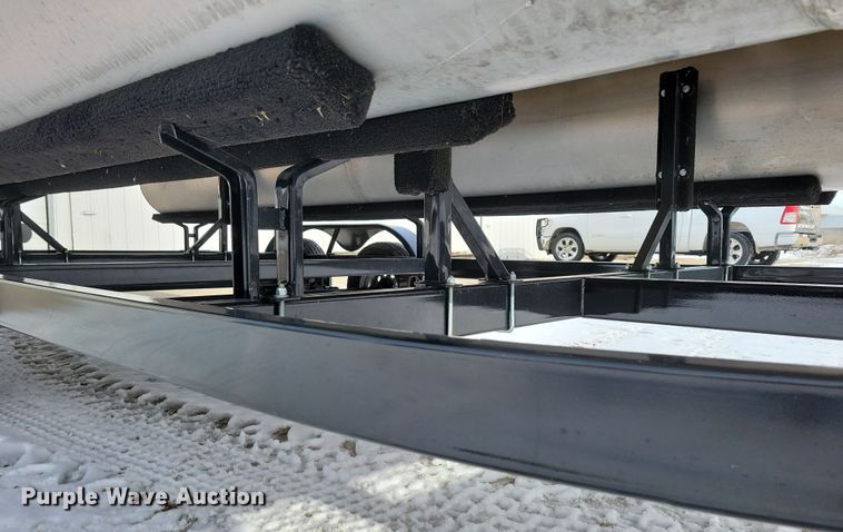 image for item NB9814 2019 Sun Tracker Fishin Barge 20 DLX pontoon boat