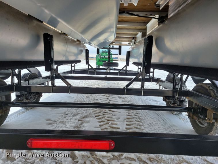 image for item NB9814 2019 Sun Tracker Fishin Barge 20 DLX pontoon boat