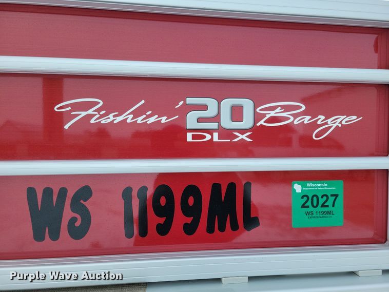 image for item NB9814 2019 Sun Tracker Fishin Barge 20 DLX pontoon boat