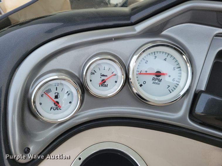 image for item NB9814 2019 Sun Tracker Fishin Barge 20 DLX pontoon boat