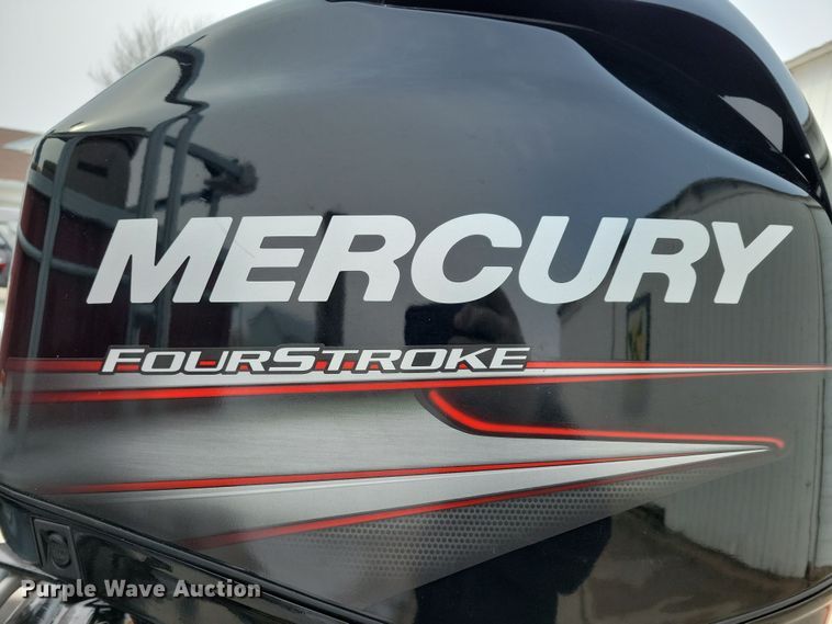 image for item NB9814 2019 Sun Tracker Fishin Barge 20 DLX pontoon boat