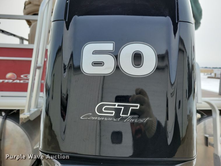 image for item NB9814 2019 Sun Tracker Fishin Barge 20 DLX pontoon boat