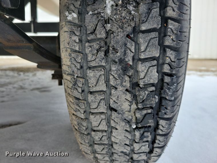 image for item NB9814 2019 Sun Tracker Fishin Barge 20 DLX pontoon boat