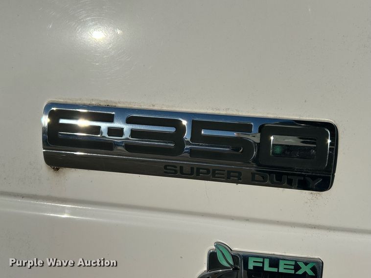 image for item NJ9741 2009 Ford E350 Super Duty shuttle bus