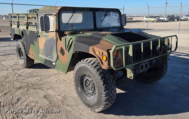 image for item YA0331 1985 AM General M998 HMMWV 