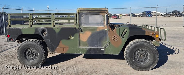 image for item YA0331 1985 AM General M998 HMMWV 