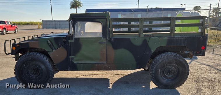 image for item YA0331 1985 AM General M998 HMMWV 