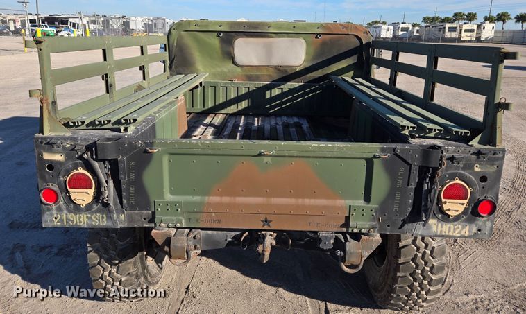 image for item YA0331 1985 AM General M998 HMMWV 