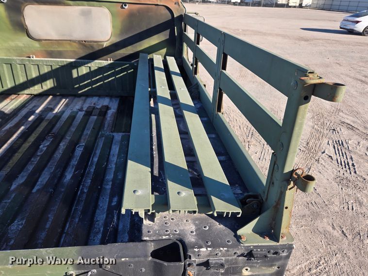 image for item YA0331 1985 AM General M998 HMMWV 