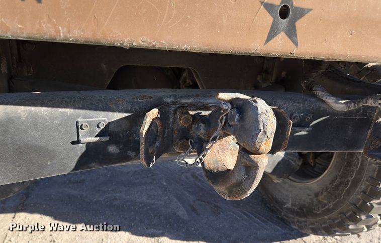 image for item YA0331 1985 AM General M998 HMMWV 