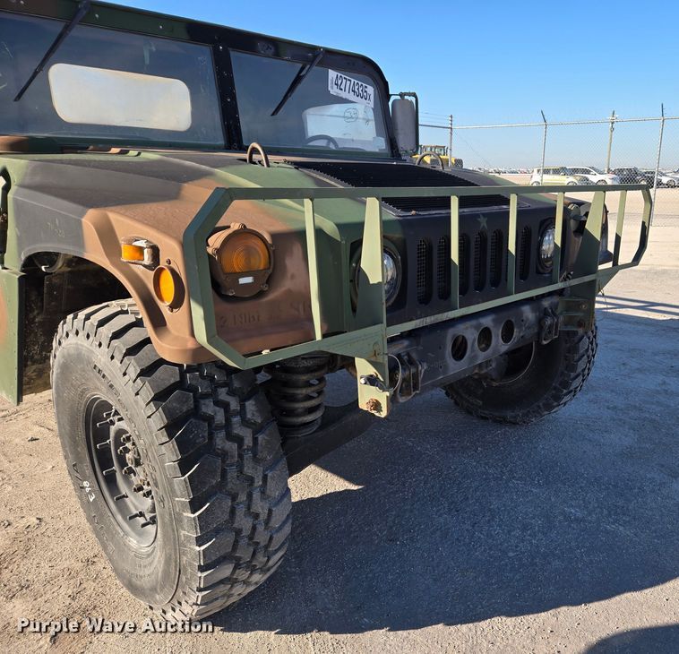 image for item YA0331 1985 AM General M998 HMMWV 