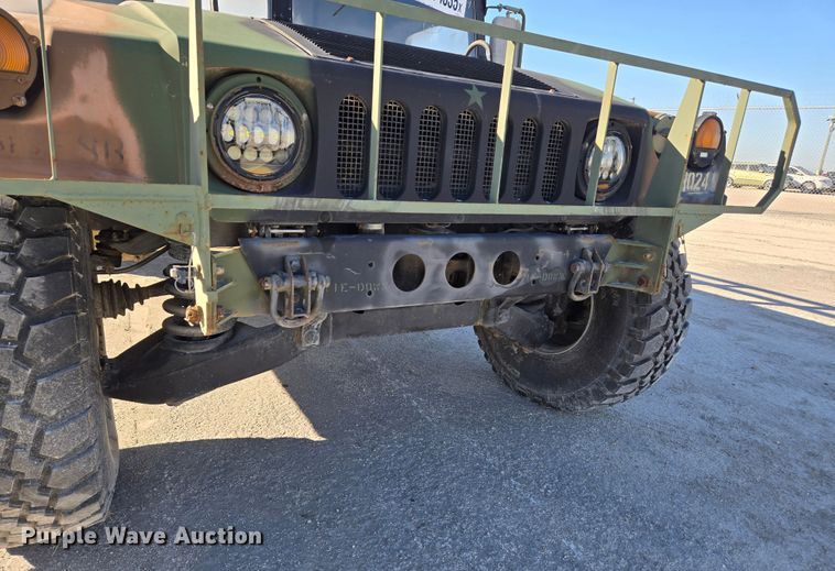 image for item YA0331 1985 AM General M998 HMMWV 