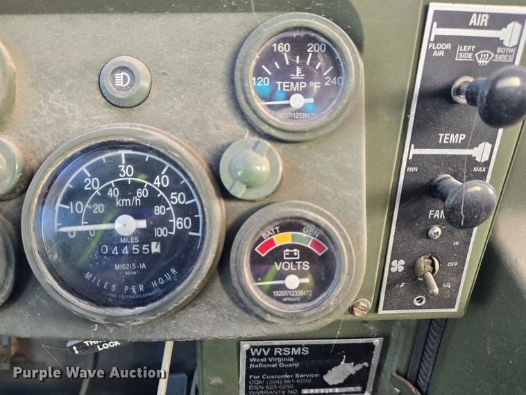 image for item YA0331 1985 AM General M998 HMMWV 